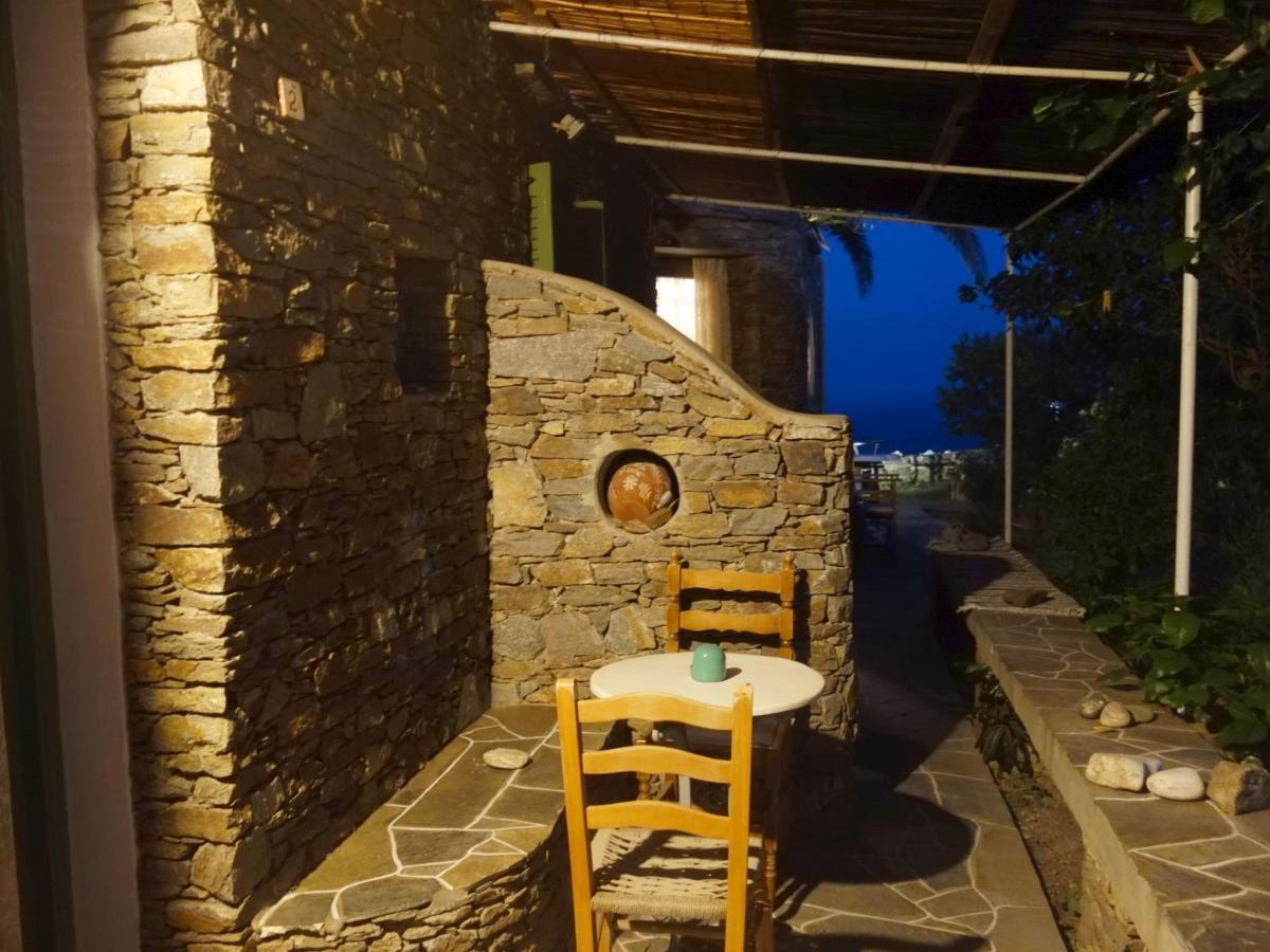 Aparthotel Το Κατἑ Artemonas Exterior foto